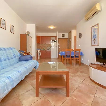 Vesna S Pensionat 3*